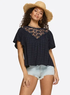 Jessica Simpson Camden Top In < Tops & Tees