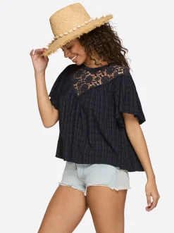 Jessica Simpson Camden Top In < Tops & Tees