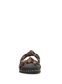 Jessica Simpson Caralyna Flat Sandal In Leopard< Flats|Sandals