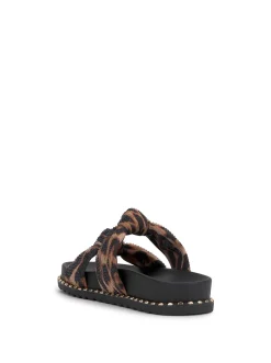 Jessica Simpson Caralyna Flat Sandal In Leopard< Flats|Sandals