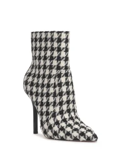 Jessica Simpson Lirya Bootie In < Boots & Booties