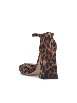 Jessica Simpson Lollah Block Heel Pump In Leopard< Pumps
