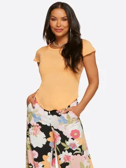 Jessica Simpson Rivers Baby Tee In < Tops & Tees