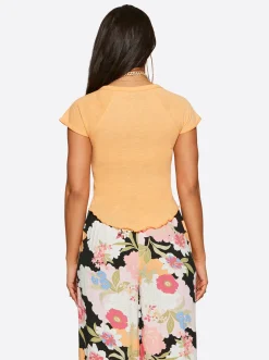 Jessica Simpson Rivers Baby Tee In < Tops & Tees