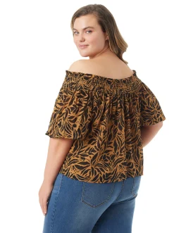 Jessica Simpson Rosiya Off Shoulder Top In < Tops & Tees