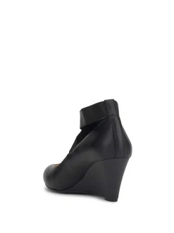 Jessica Simpson Saedra Wedge In < Wedges