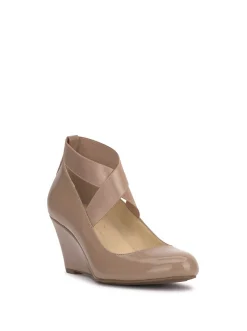 Jessica Simpson Saedra Wedge In < Wedges
