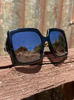 Jessica Simpson Square Sunglasses In & Oatmeal< Sunglasses