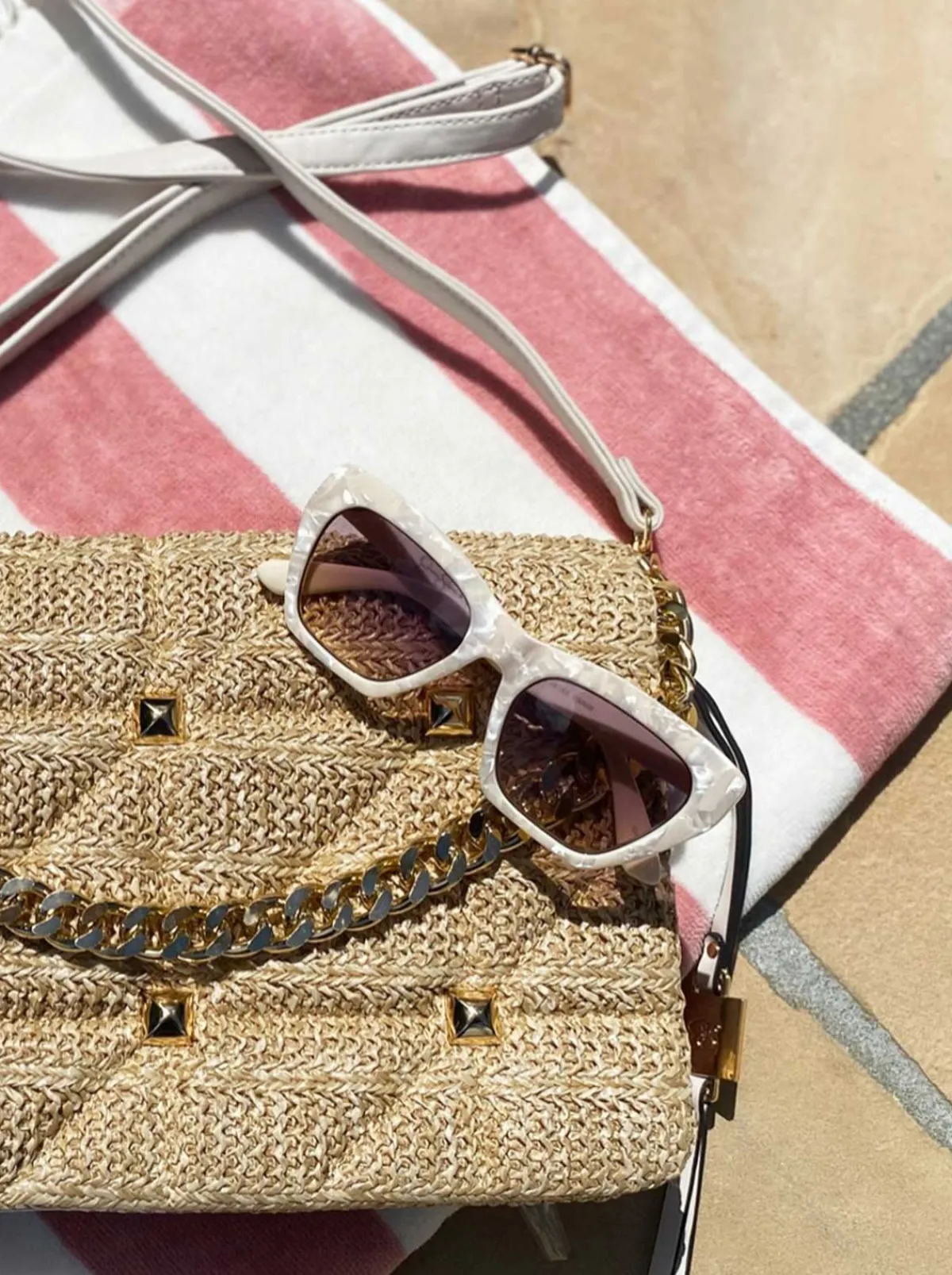 Jessica Simpson Vintage Cat Eye Sunglasses In < Sunglasses
